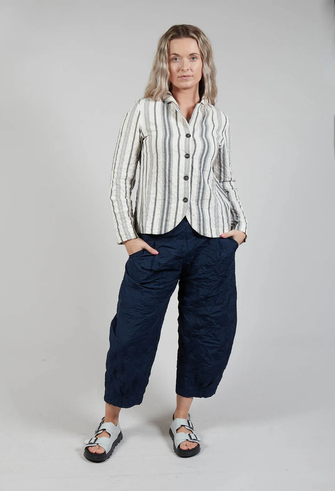 Bianco G Trousers In Blu