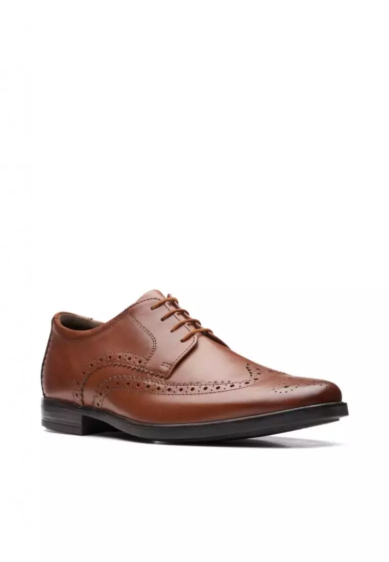 Clarks Clarks Howard Wing Dark Tan Leather Mens Shoes with Cushion Plus and Medal Rated Tannery Technology