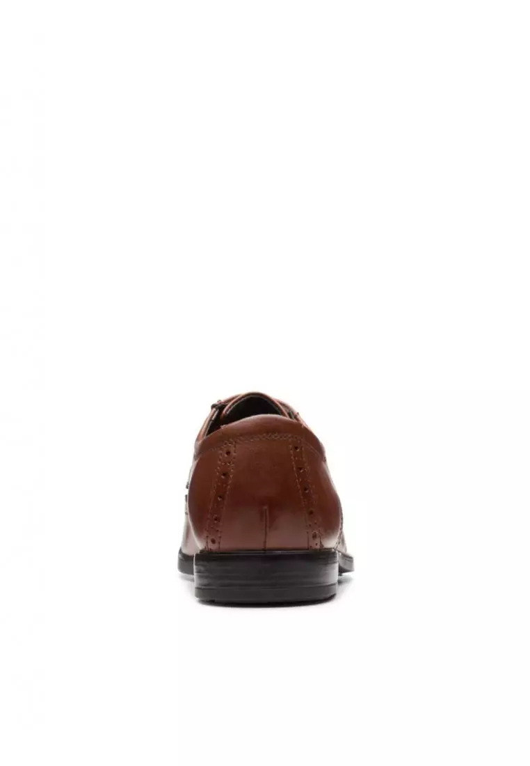 Clarks Clarks Howard Wing Dark Tan Leather Mens Shoes with Cushion Plus and Medal Rated Tannery Technology