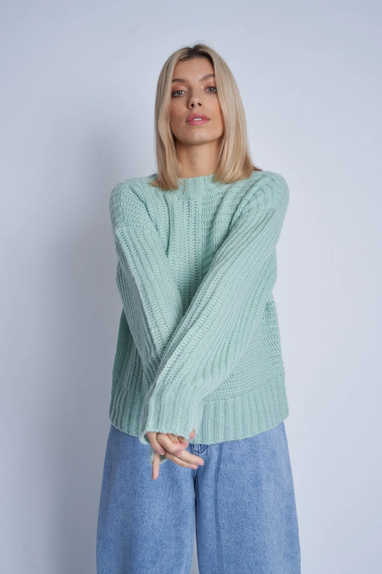 CLOVE KNIT