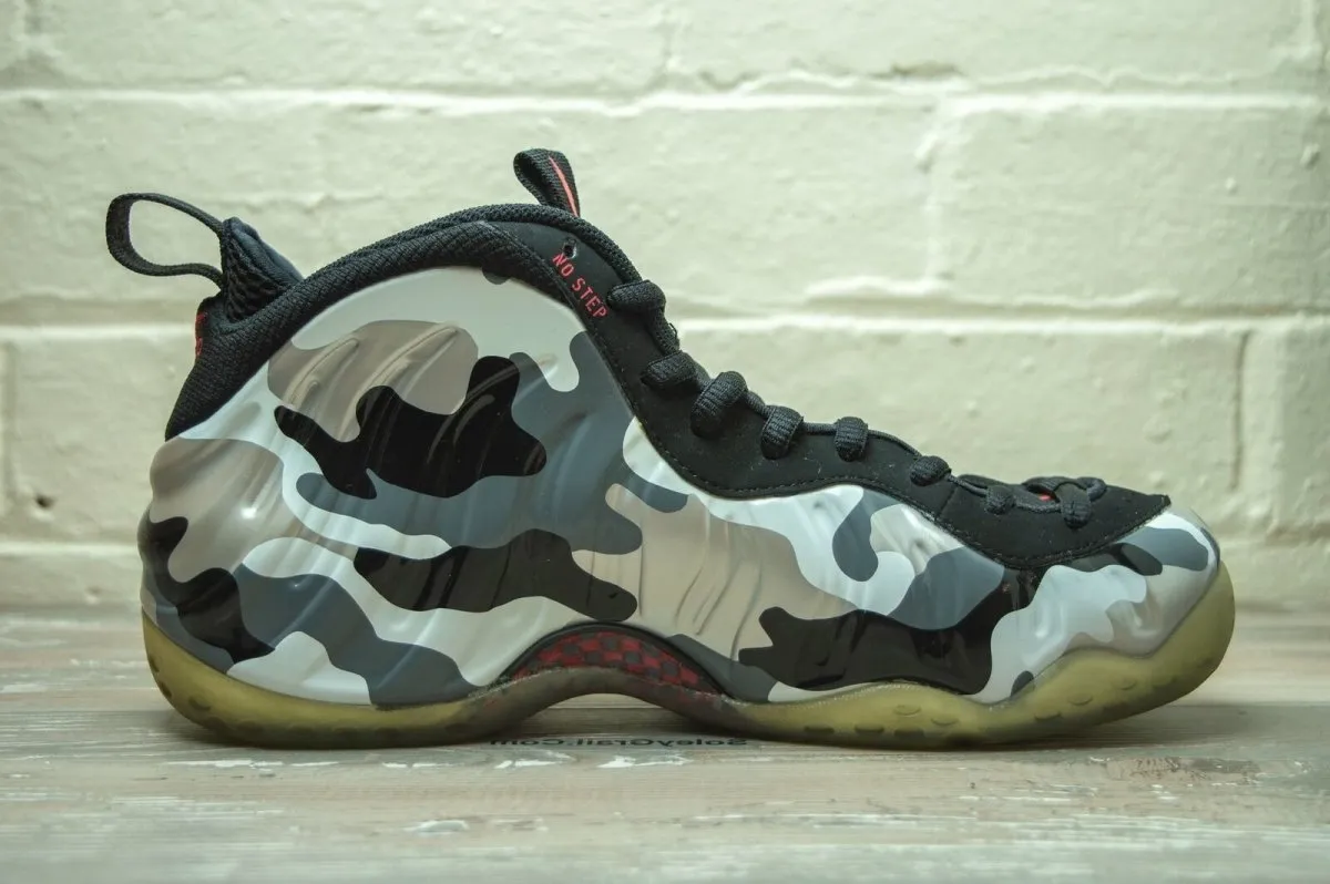 Nike Air Foamposite One Premium Fighter Jet 575420 001