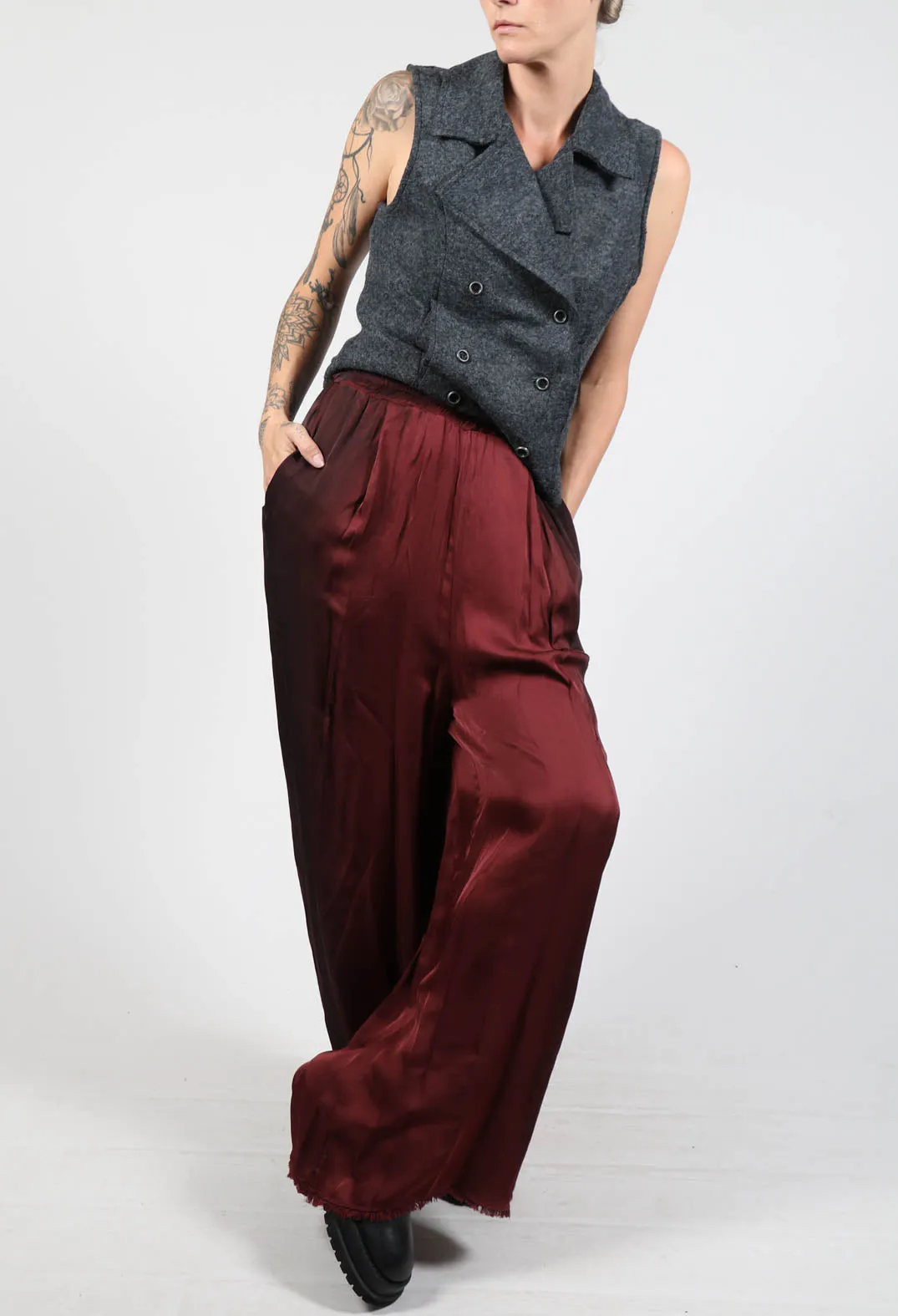 Pleat Trousers in Degrade Sangue