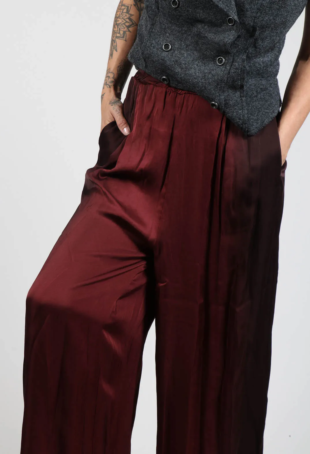 Pleat Trousers in Degrade Sangue