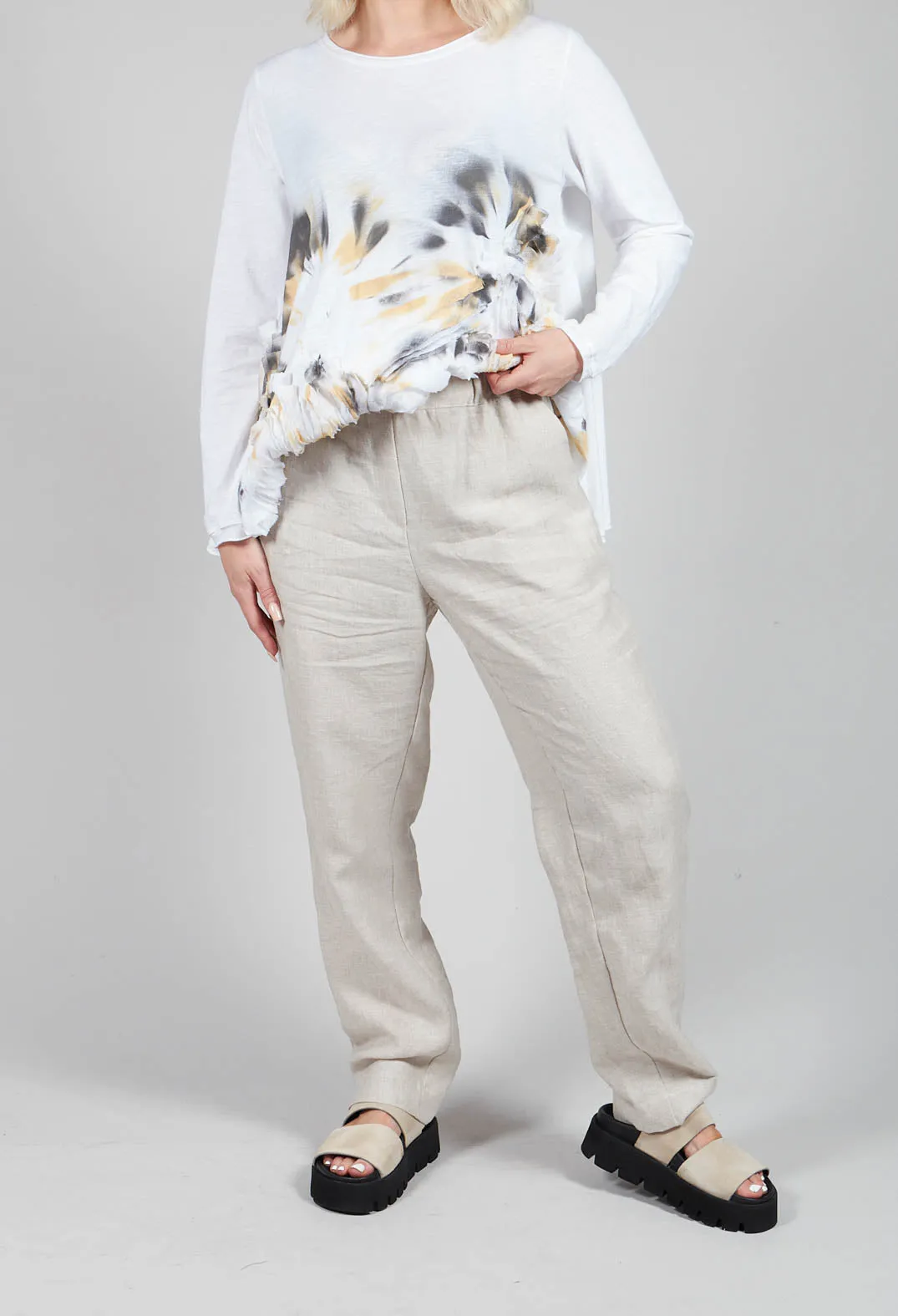 Straight Leg Trousers in Beige