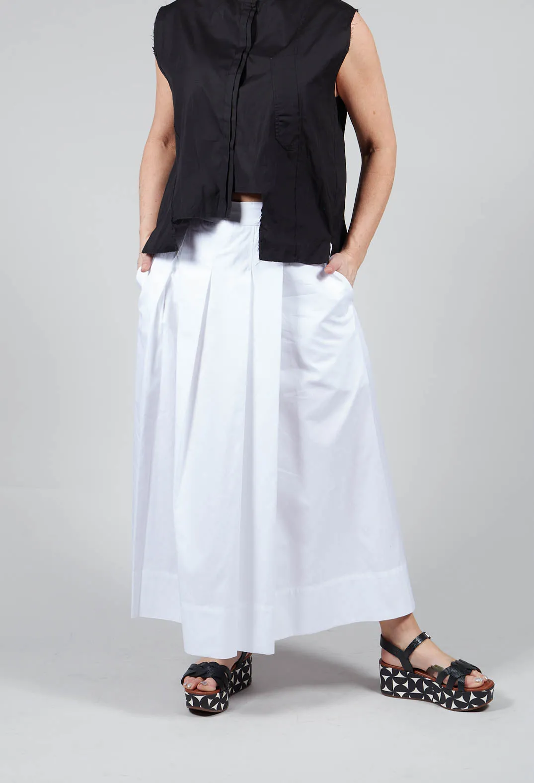 Wide Cropped Trousers in White